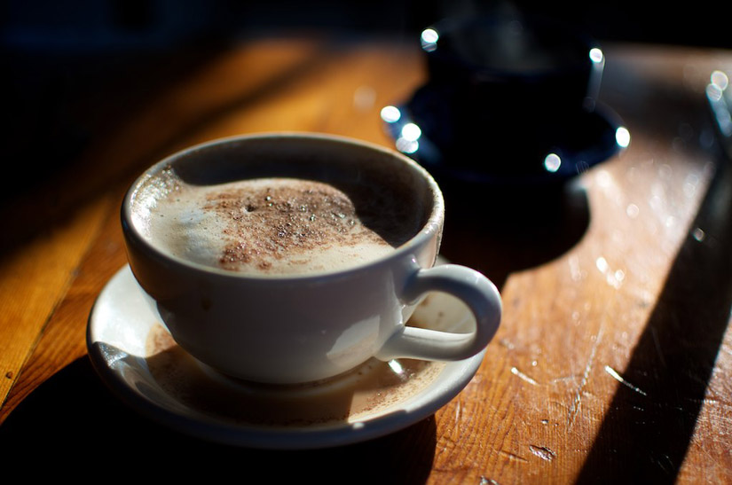 Café: um saudável e eficaz estimulador do cérebro e do desempenho físico | Foto: Shutterstock