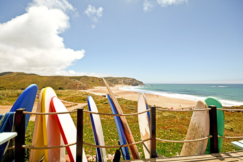 Surf: saiba que perguntas fazer antes de comprar uma prancha de surf nova | Foto: Shutterstock